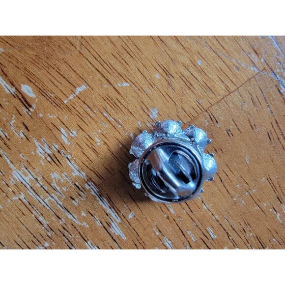 Vintage Rhinestone Snowflake Brooch Pin - Picture 2 of 3